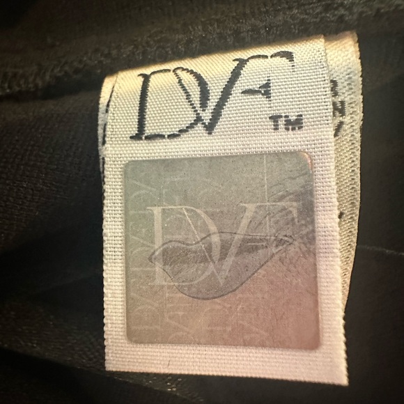 Diane von Furstenberg | Black Shift Dress with Pockets - Picture 7 of 10